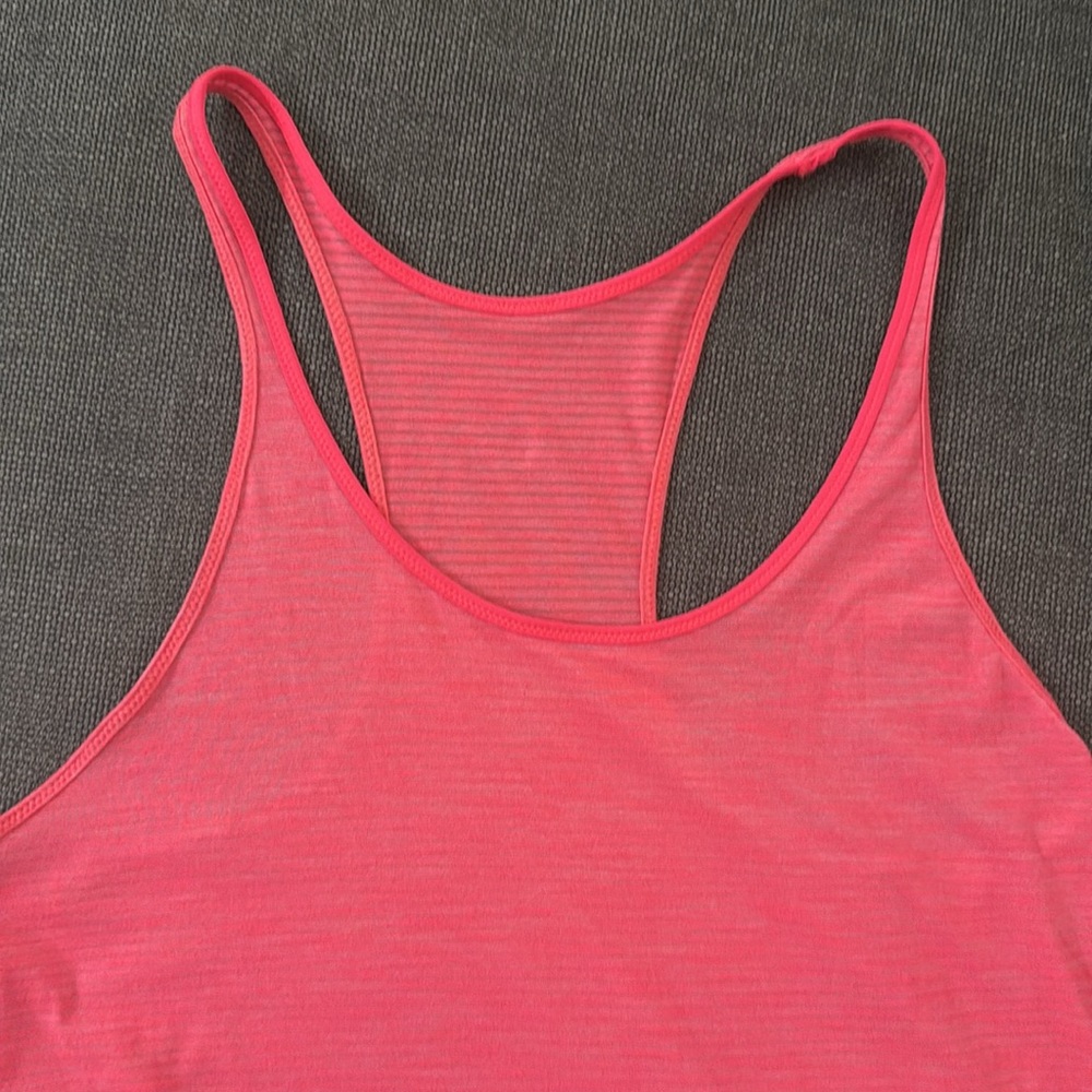 Lululemon Razorback Tank - Picture 2 of 5